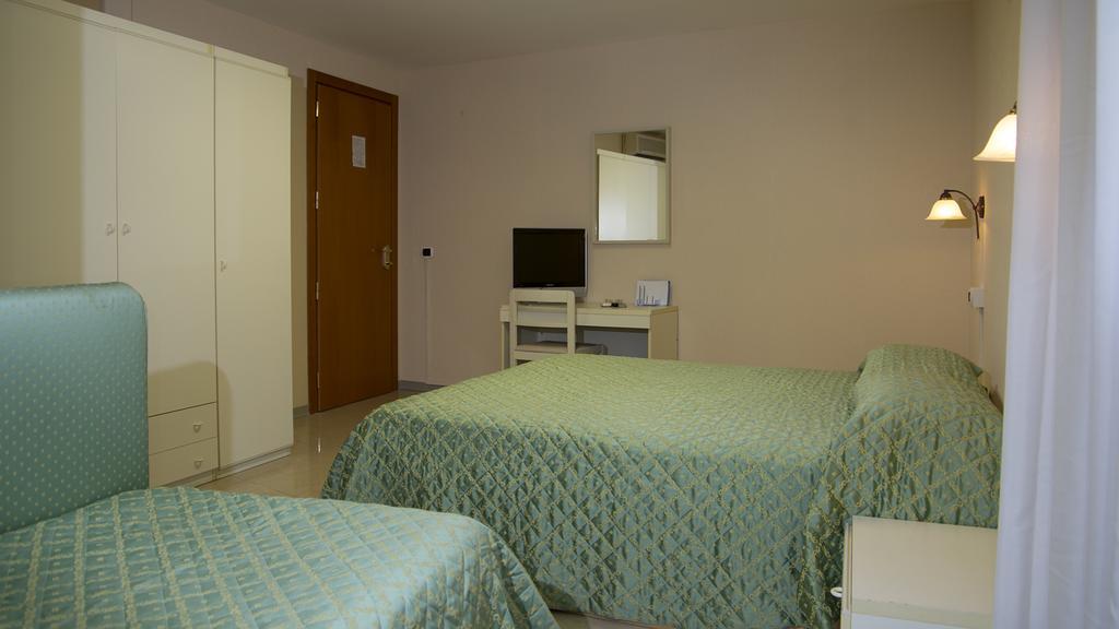 Hotel Cristallo Lerici Esterno foto