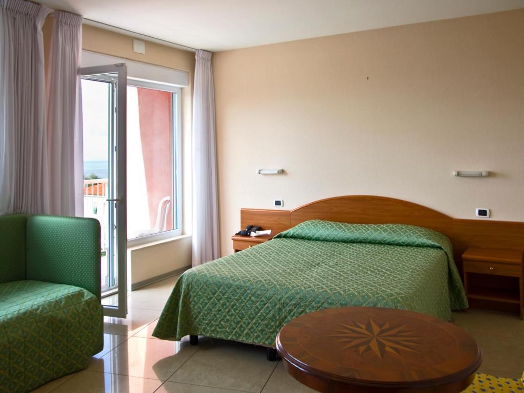 Hotel Cristallo Lerici Camera foto