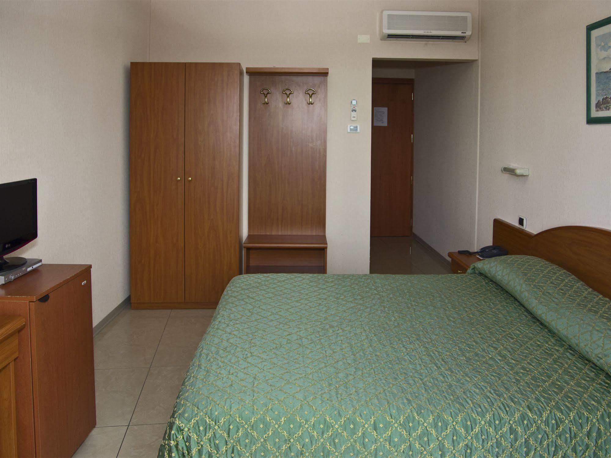Hotel Cristallo Lerici Esterno foto