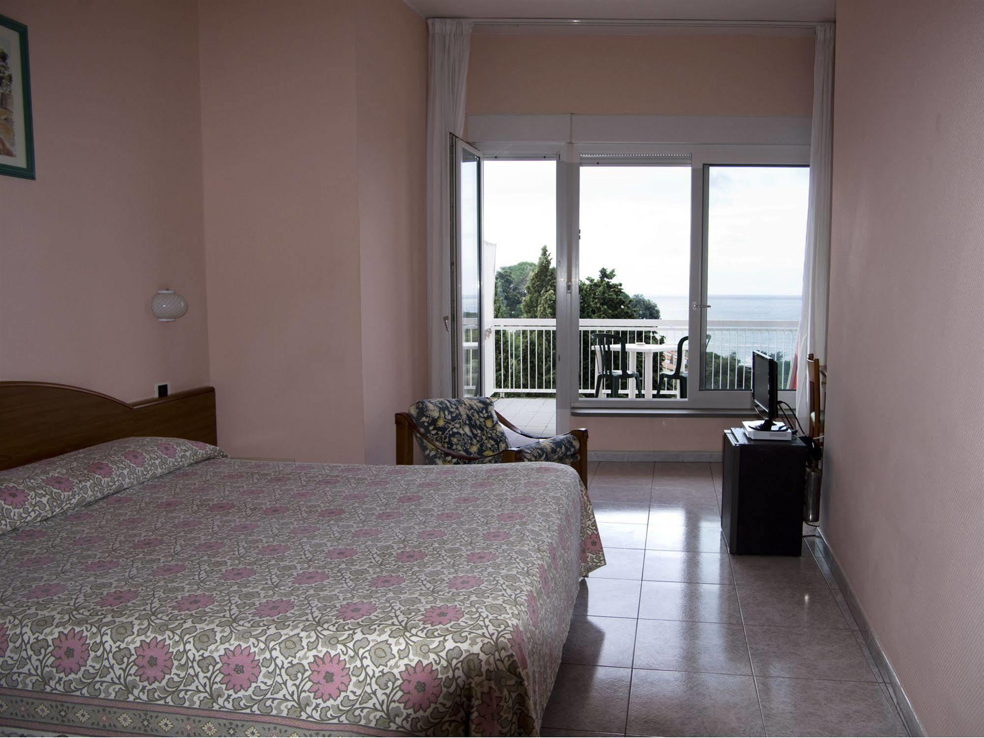 Hotel Cristallo Lerici Esterno foto