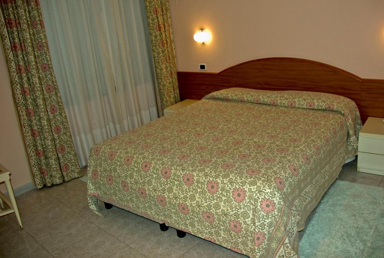 Hotel Cristallo Lerici Camera foto